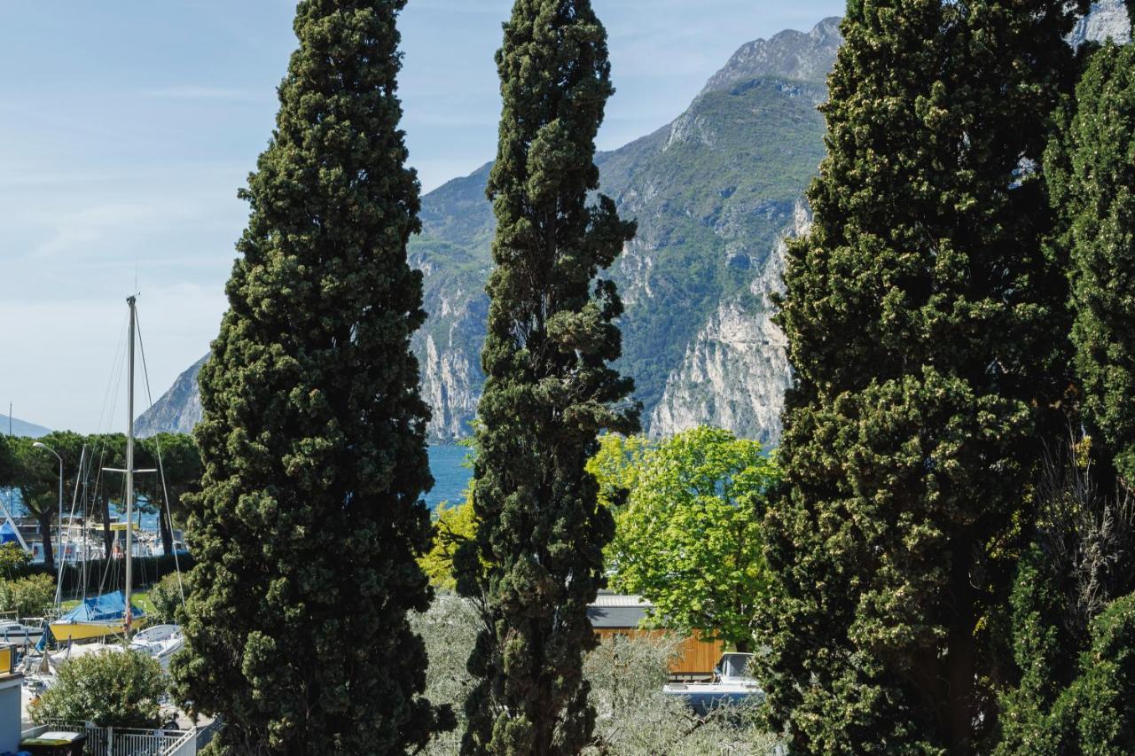 Lake Side Suites Riva del Garda Exterior foto
