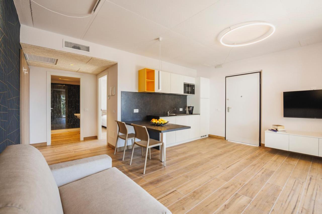 Lake Side Suites Riva del Garda Exterior foto