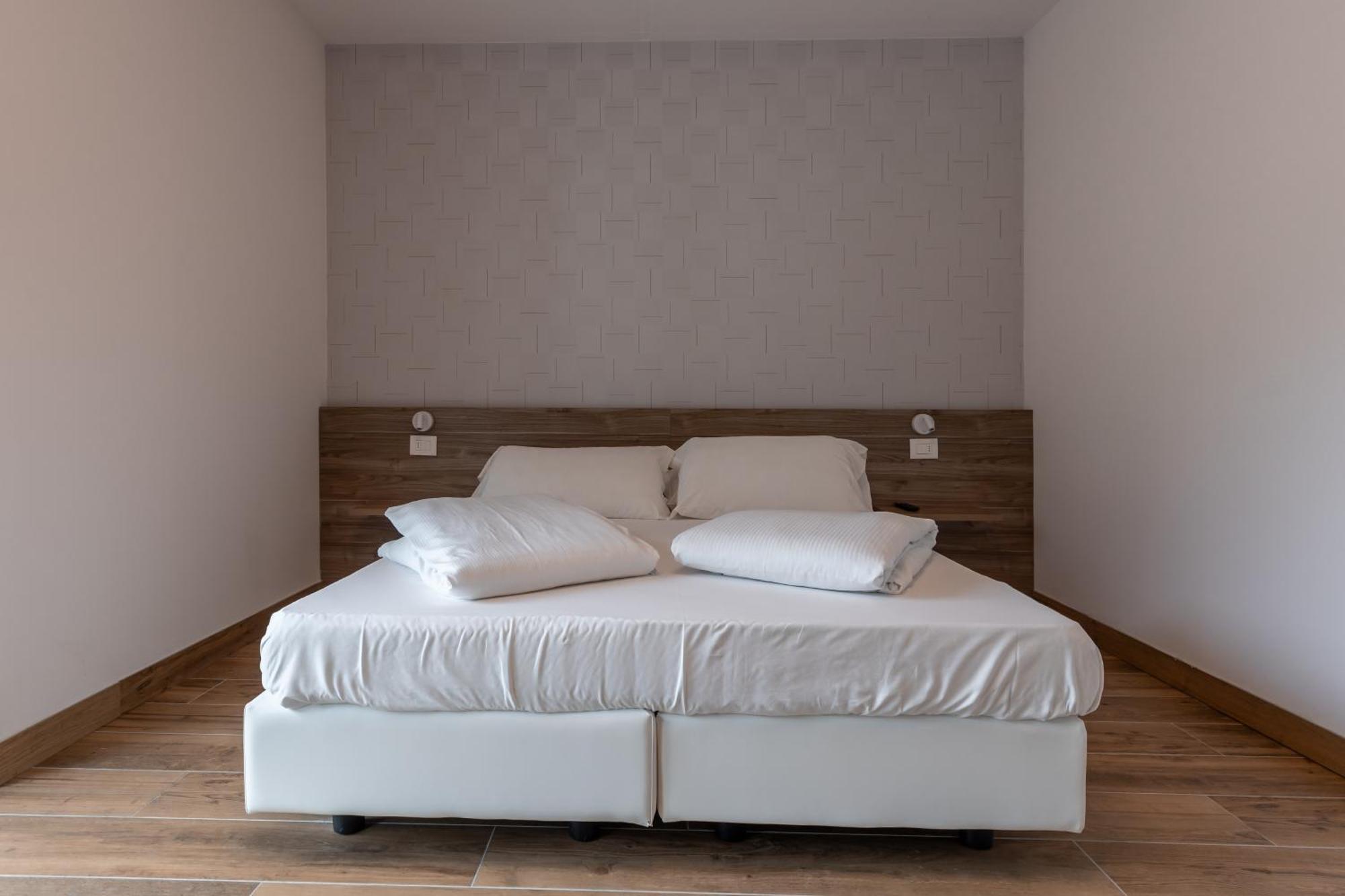 Lake Side Suites Riva del Garda Exterior foto