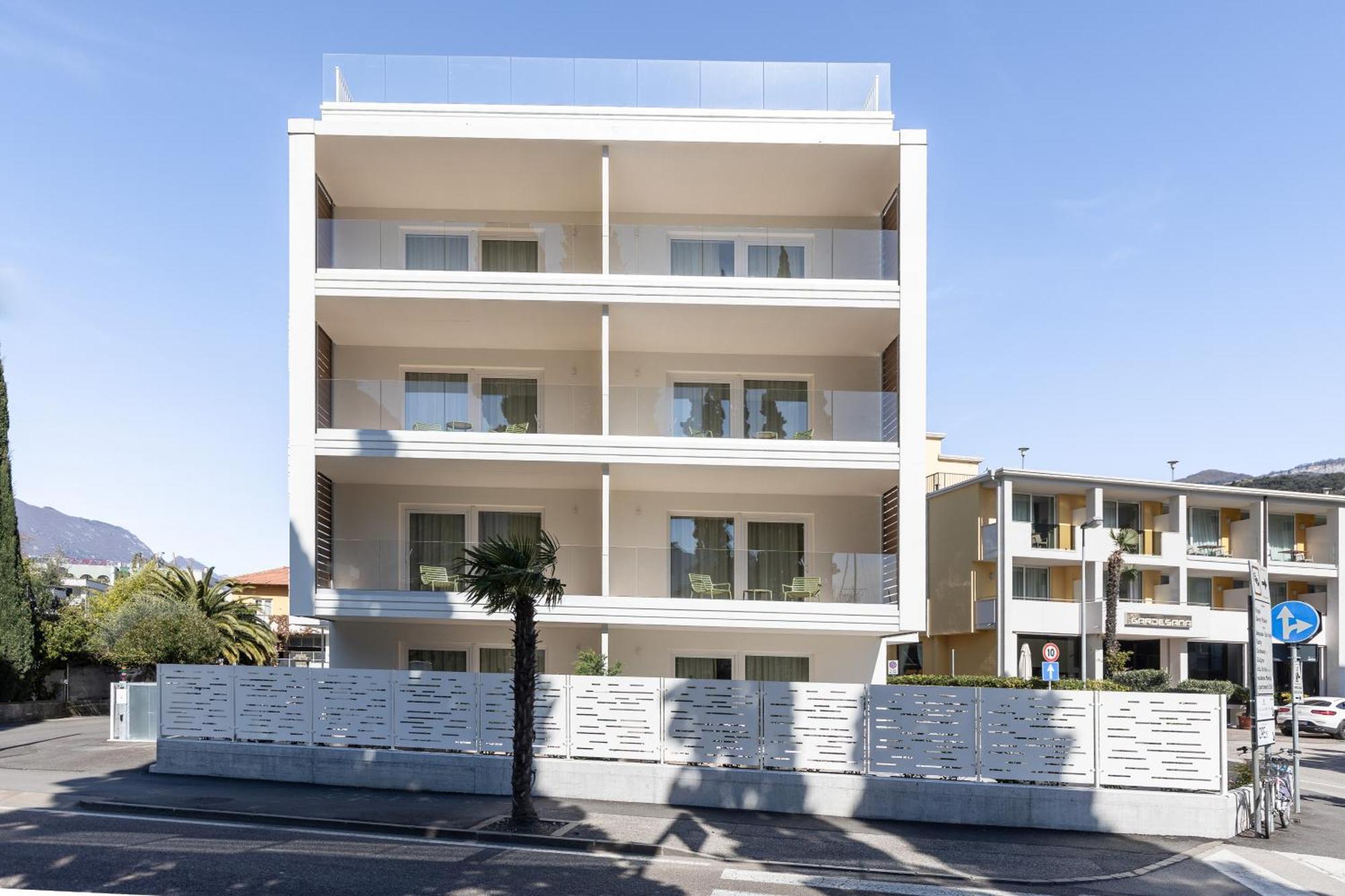 Lake Side Suites Riva del Garda Exterior foto
